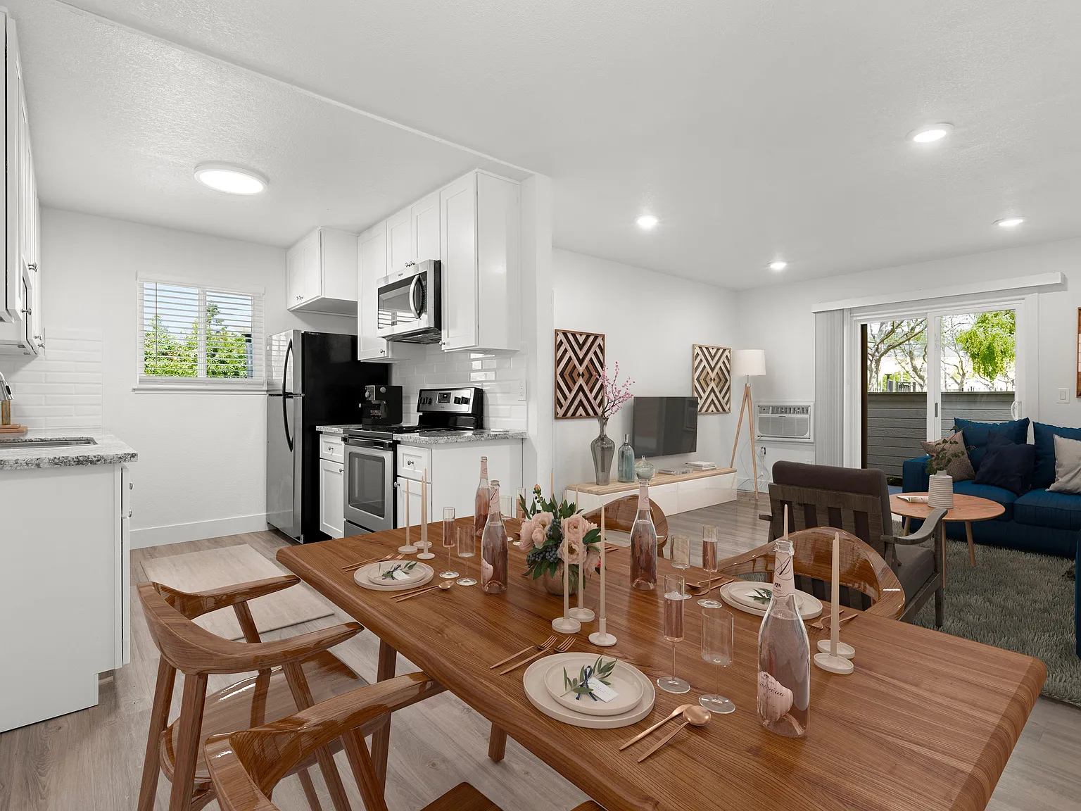 The Huntley Apartments — Photo 3