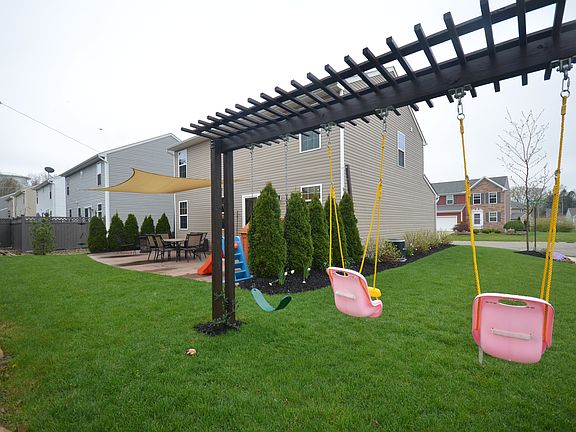 2nd image of 125 Northwood Ln