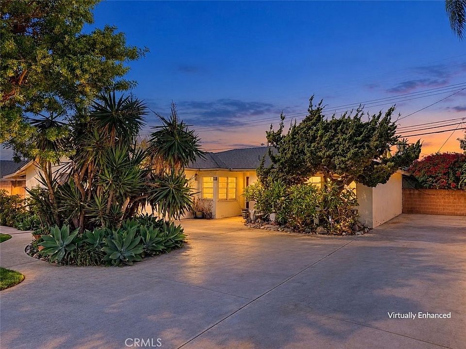 2nd image of 2413 Lori Ln