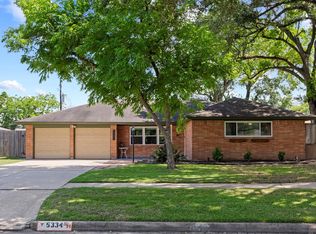 5334 Saxon Dr, Houston, TX 77092