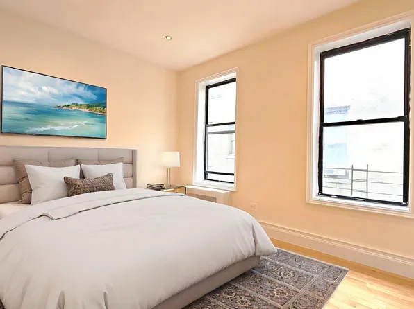 300 Fort Washington Avenue image 6 of 10