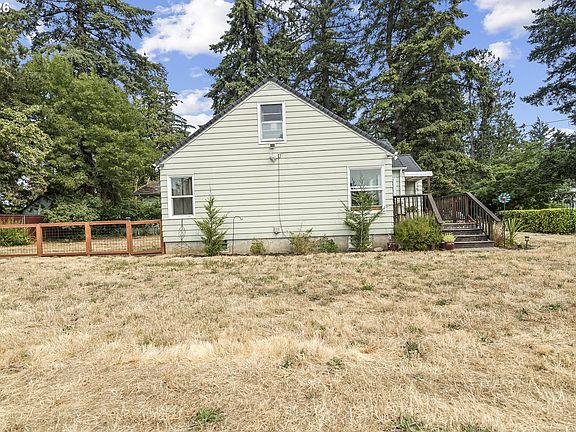 4th image of 3303 SE 129th Ave
