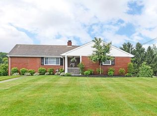 140 Claridge Dr, Coraopolis, PA 15108
