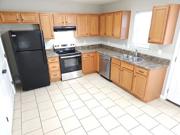 5th image of 705 Crestland Ave #B9
