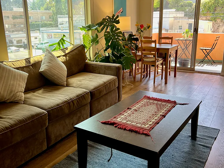 Tracy St — Photo 1