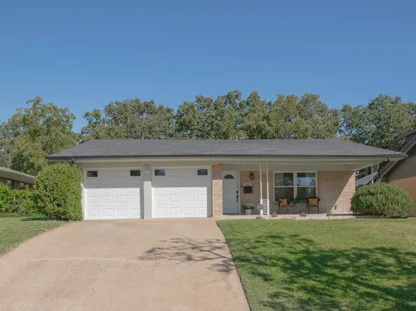 1909 Woodoak Dr, Irving, TX 75060