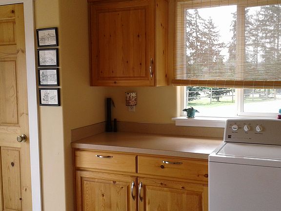 5th image of 1381 Misty Ln
