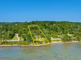 4800 S West Bay Shore Dr, Suttons Bay, MI 49682
