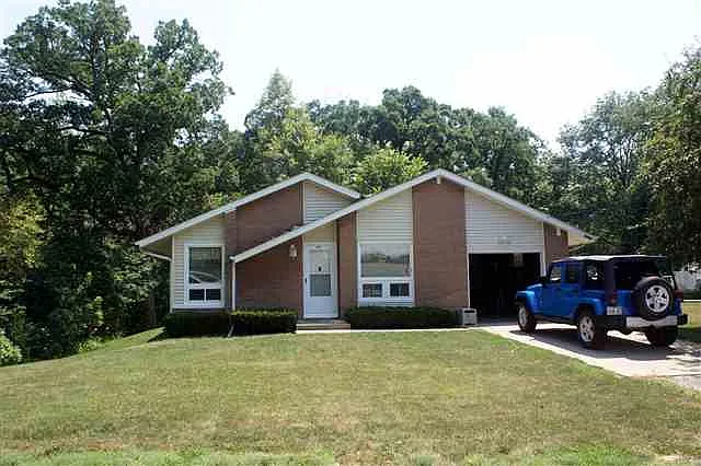 1320 32nd Avenue Ct photo 1