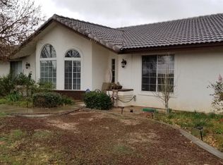 8323 Peach Ave, Hesperia, CA 92345