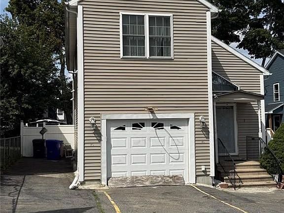 2nd image of 7 Dosco Dr