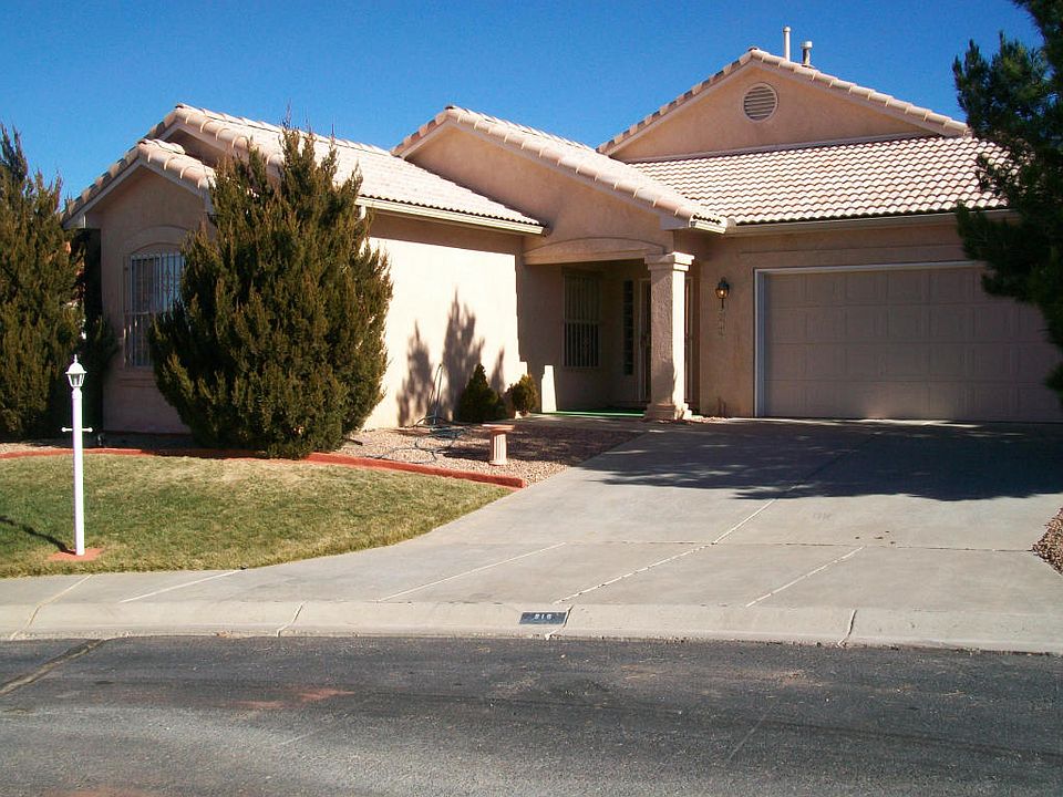 1st image of 816 Calle Amor Dr SE