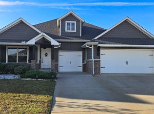 9216 NW 90th St, Yukon, OK 73099