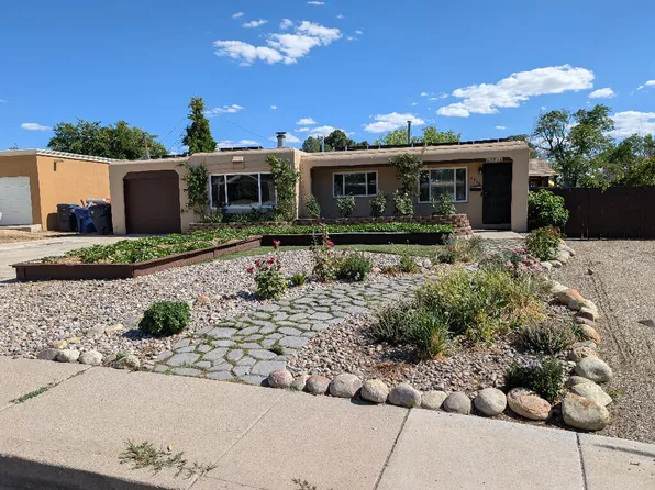 8814 Snow Heights Blvd NE, Albuquerque, NM 87112