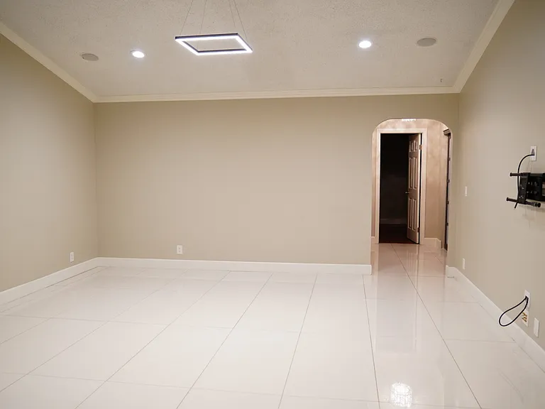 3709 Lemonwood Cir — Photo 2