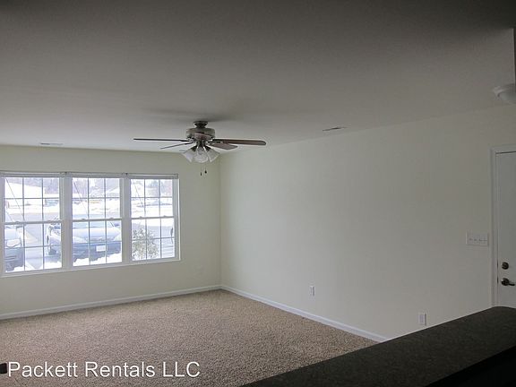 3rd image of 35 Town Center Way APT 7