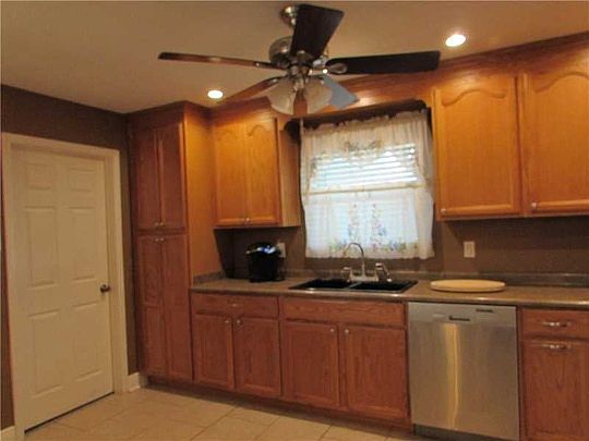 5th image of 4550 Hauck Dr