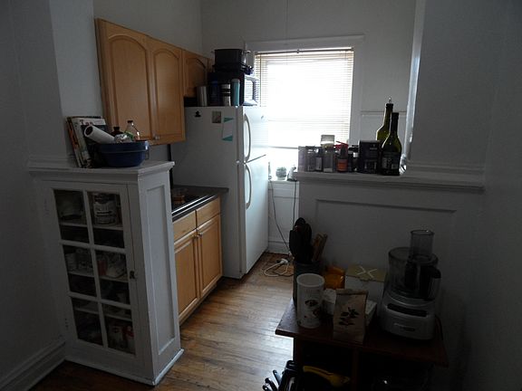 3rd image of 1237 W North Shore Ave APT 2C