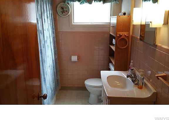 3rd image of 2661 North Avenue