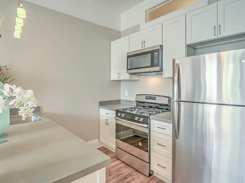 1st image of 341 Georgia St #17839394