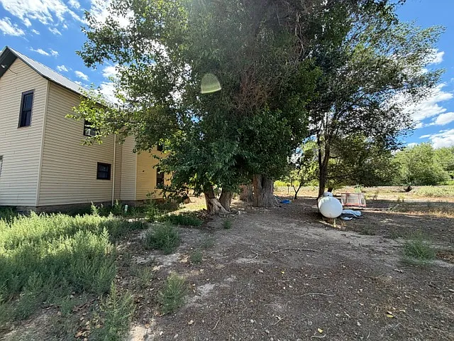 4 bed, 1728 sqft, $1,800 — Photo 2