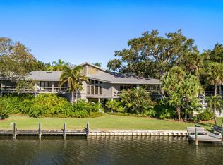 525 Young St, Melbourne, FL 32935
