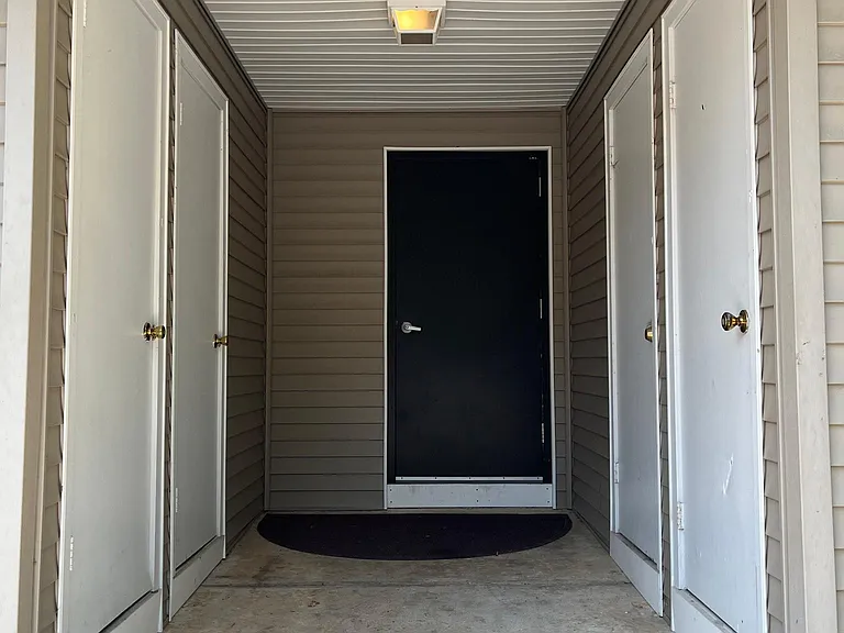 509 Marshall St #B — Photo 2