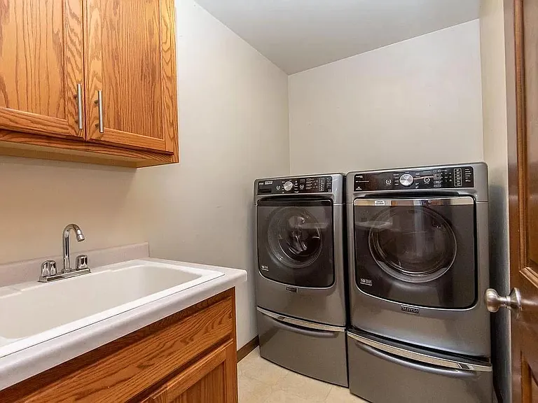 N48W16103 Lone Oak Ln — Photo 28