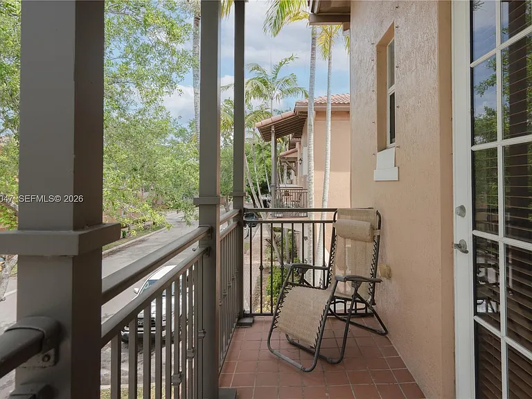 623 SW 146th Ter — Photo 12