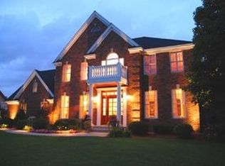 15347 Boulder Pointe Rd, Eden Prairie, MN 55347