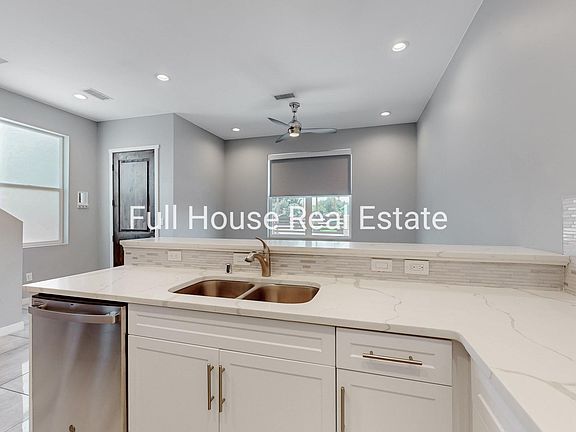 4th image of 848 Tijeras Ave NW