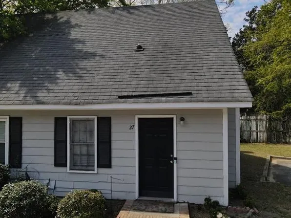 27 Old Clayton Ct, Columbia, SC 29205