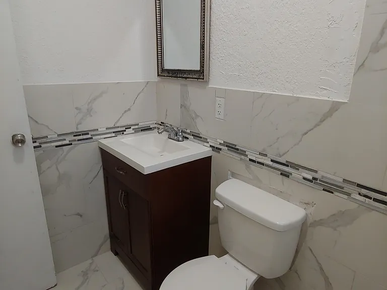 2347 Keith St — Photo 10