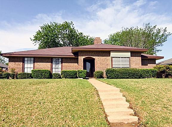 2nd image of 1511 Montclair Dr