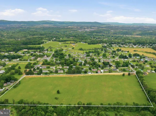 Murphy Ln, Falling Waters, WV 25419