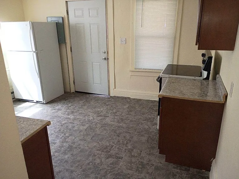 721 N 6th St #5 — Photo 8