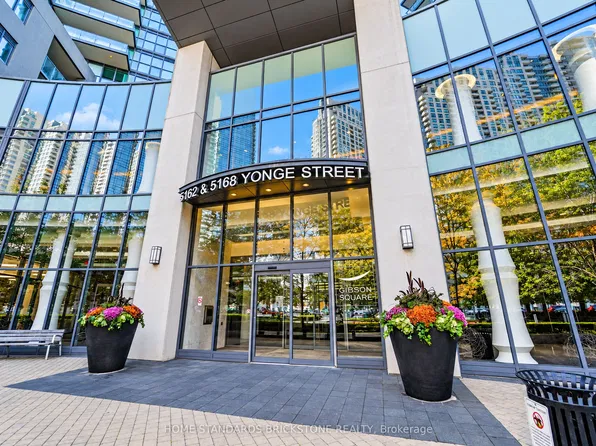 5168 Yonge St, Toronto, ON