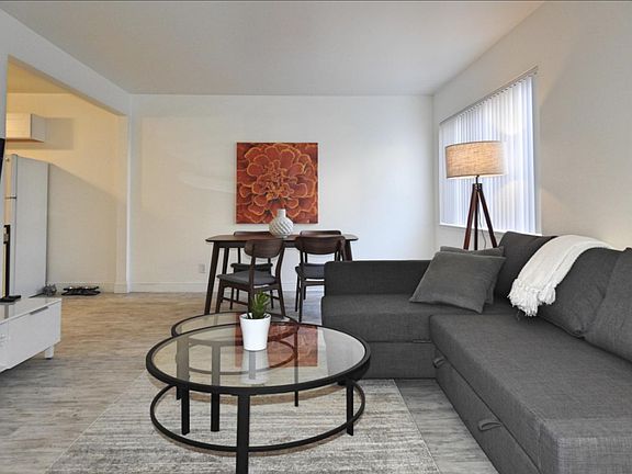 5th image of 648 Walnut St #3