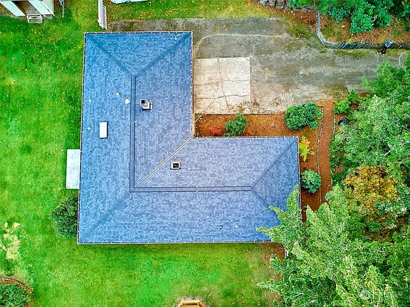 2nd image of 2806 247th Avenue SE