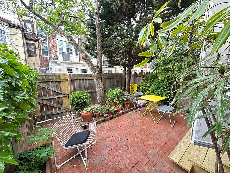2316 Fitzwater St #1 — Photo 3
