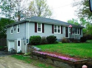 27 Addison St, Putnam, CT 06260