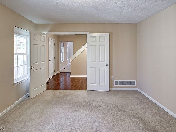 4th image of 11768 Valley View Rd