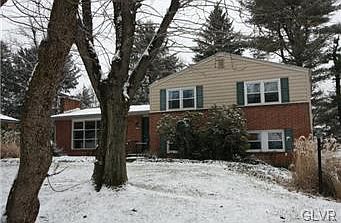 1st image of 125 W Langhorne Ave