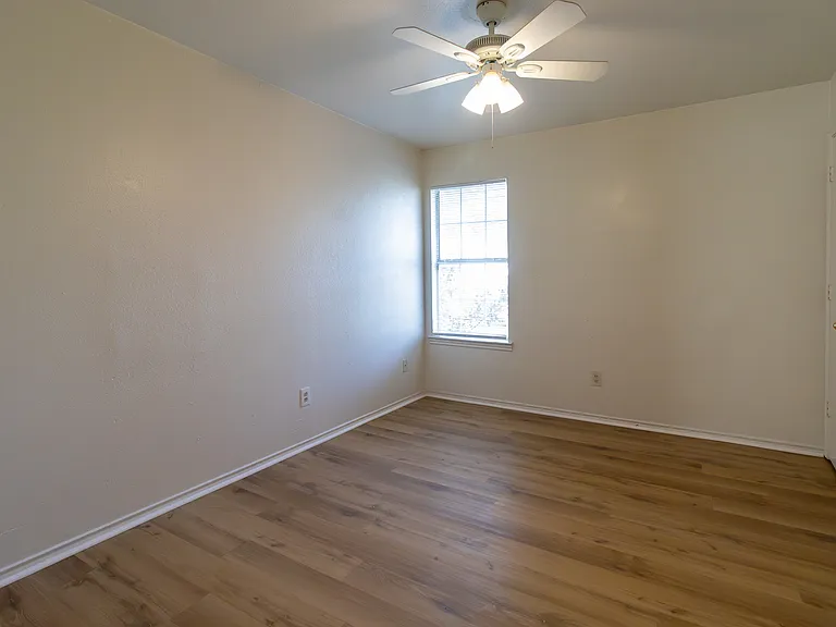 1601 Benttree Dr #3 — Photo 10