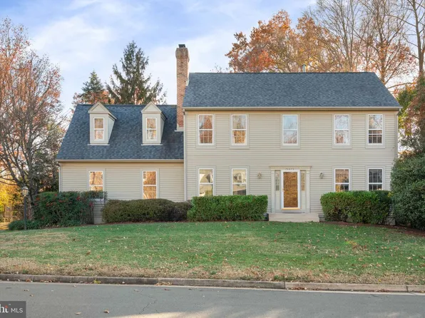 13813 Foggy Hills Ct, Clifton, VA 20124