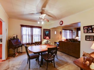 37744 Valley Rd, Oconomowoc, WI 53066