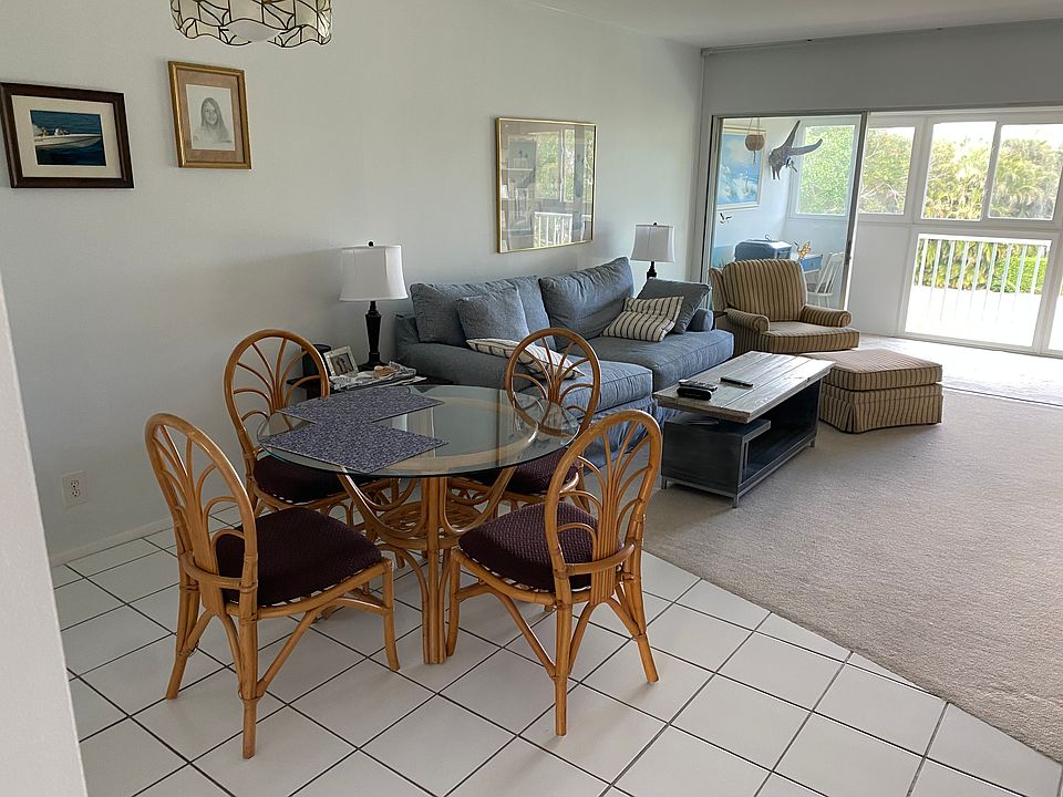 Dining Area on Tile and Living Room carpet