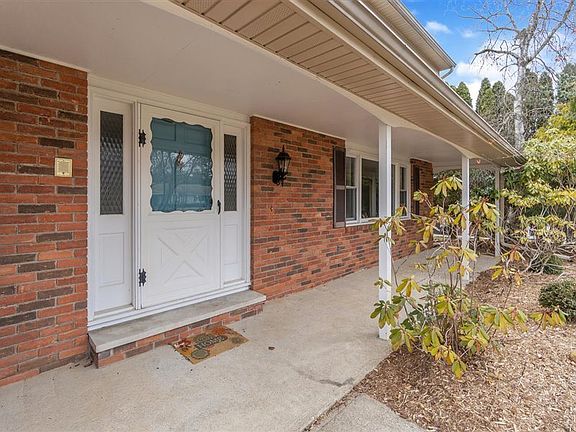 3rd image of 2126 Ganton Dr