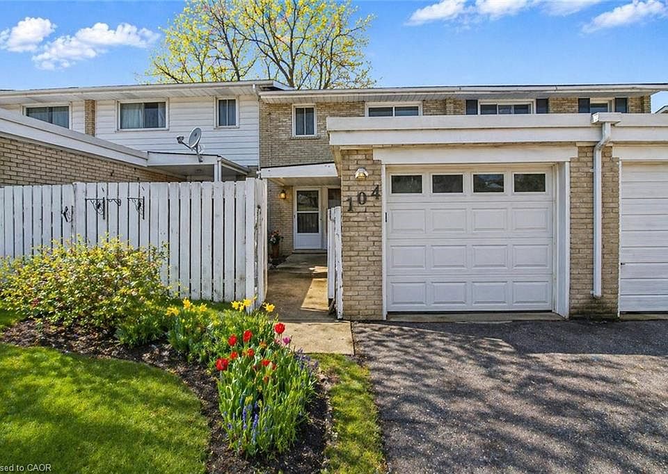 1st image of 104 Ralgreen Cres
