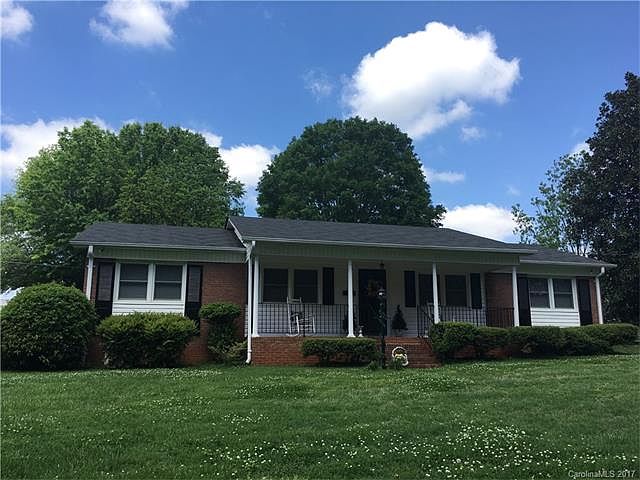 1st image of 2602 Redbud Dr